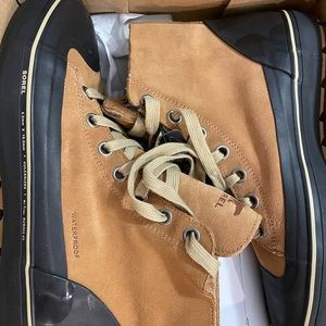 Brand new mens Sorel winter boots